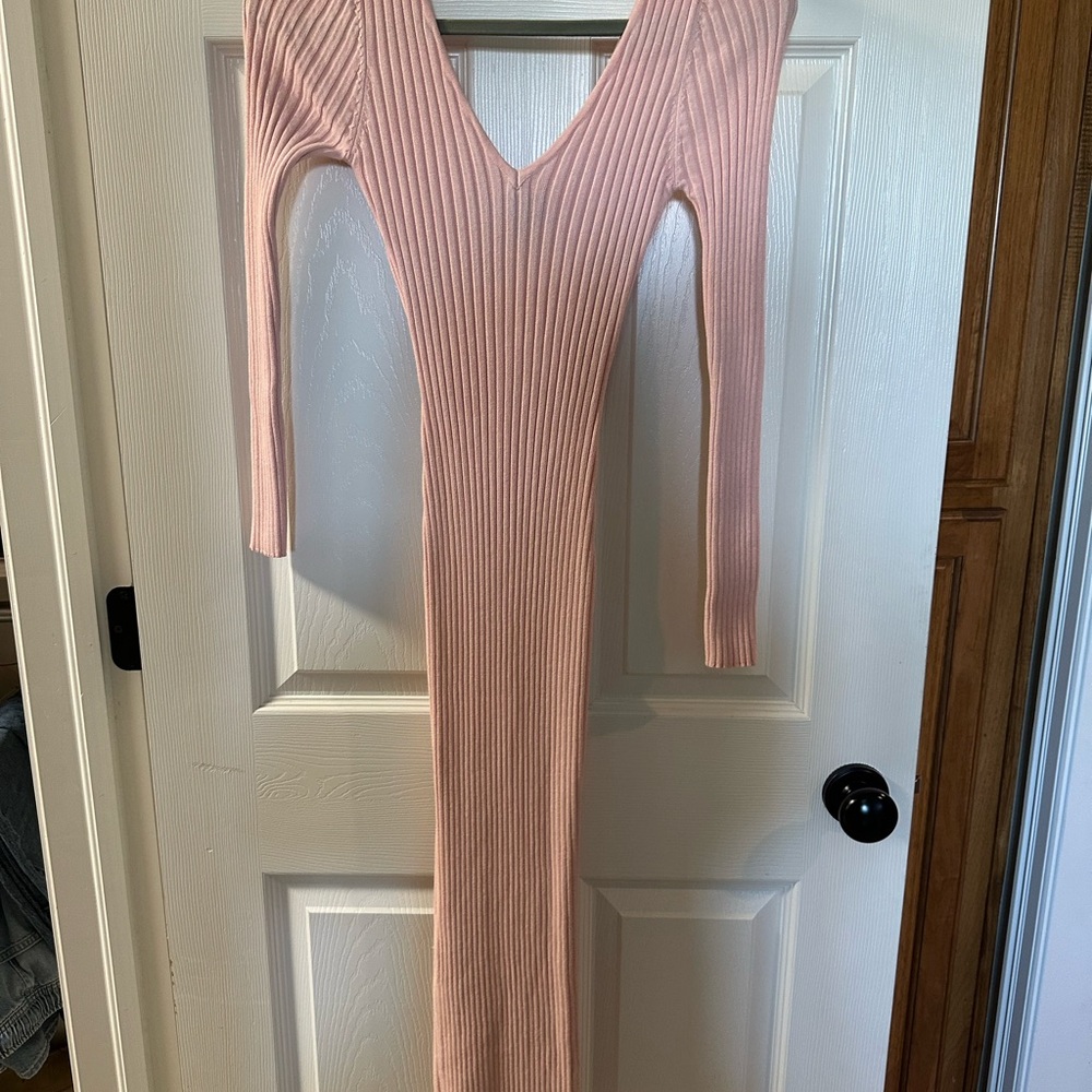 Elegant Pink Ribbed Knit Dress